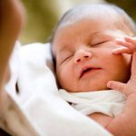 11 easy ways to get rid of hiccups in babies