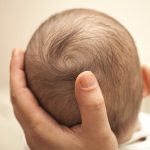 You must have noticed the soft spot on your baby’s head! Nervous about the delicate spot? Here are Symptoms That You Need Not Be Concerned About.