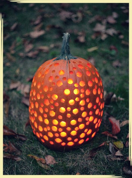 21 Spooky and Easy Pumpkin Carving Ideas for Halloween