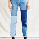 Combine Two Different Color Jeans and Complete a New Look