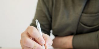 writing by hand benefits