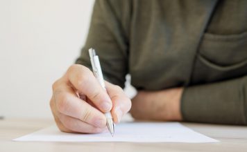 writing by hand benefits