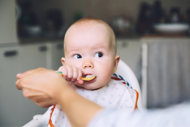 feeding baby solids for the first time