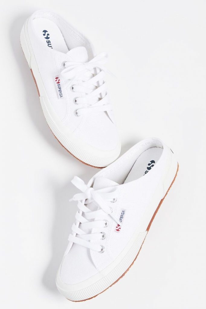 11 Best Shoes for Pregnancy