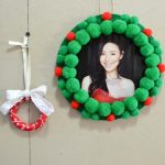 Pom-Pom Photo Frame