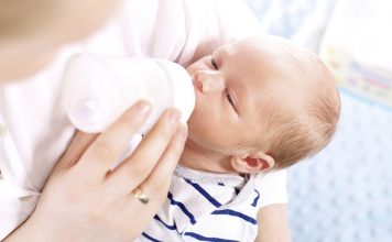 bottle-feeding-baby