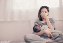 postpartum insomnia symptoms