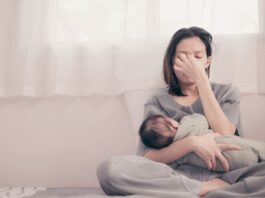 postpartum insomnia symptoms